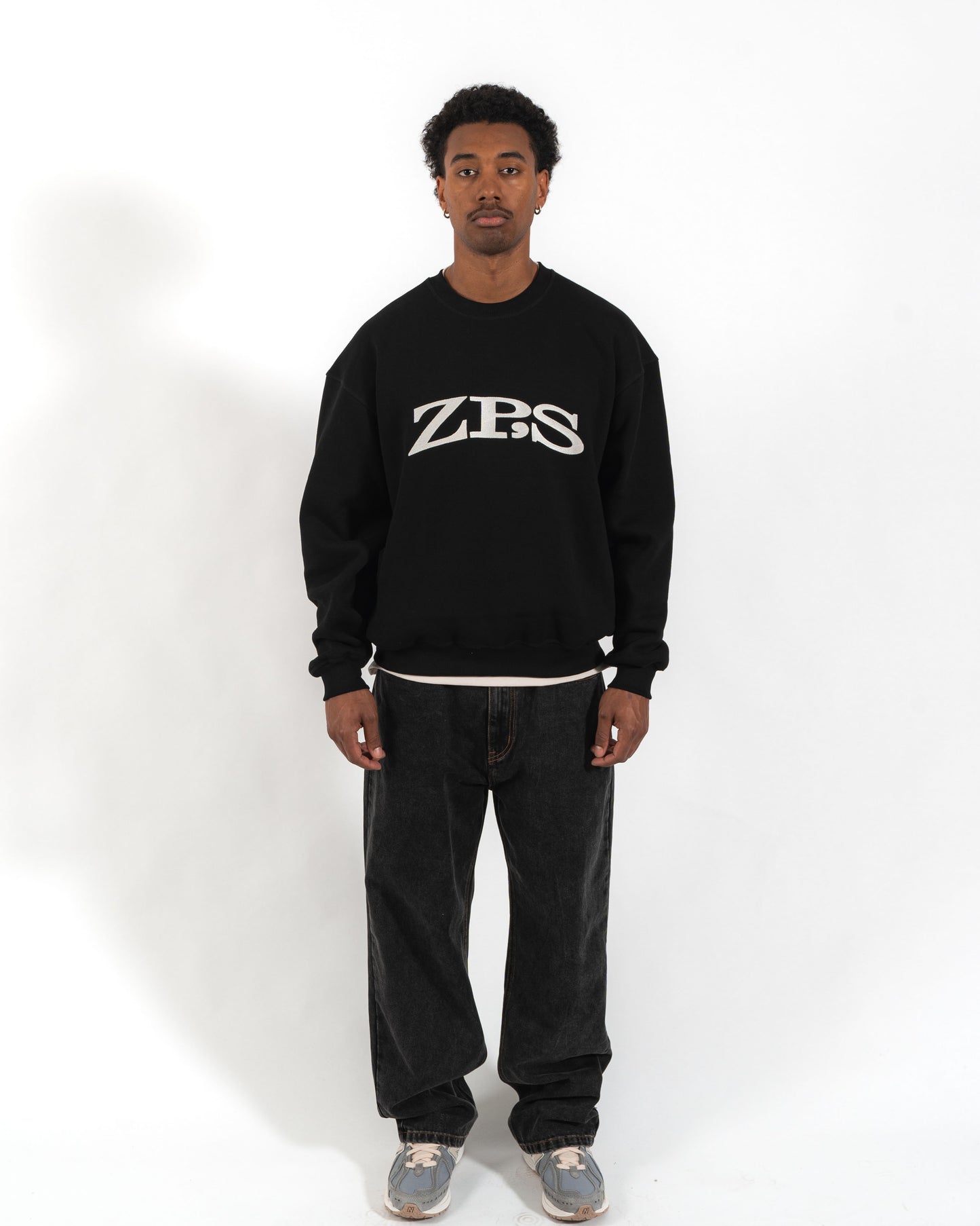 ZP'S SWEATER - BLACK