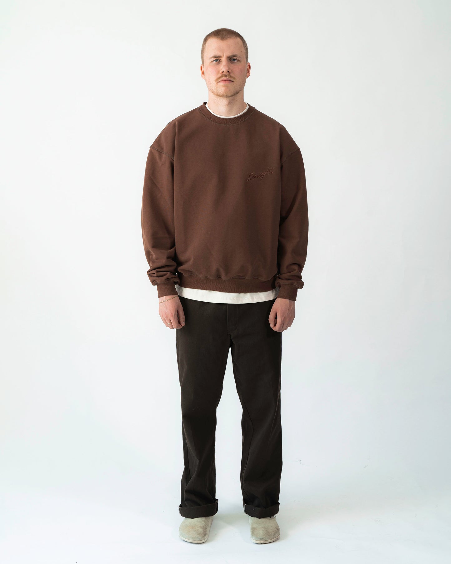 EMROIDERED SWEATER - BROWN