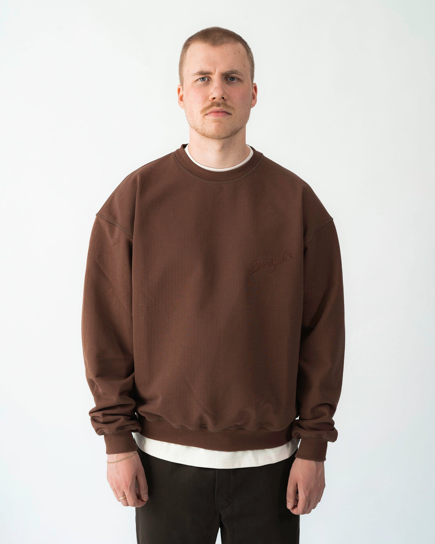 EMROIDERED SWEATER - BROWN